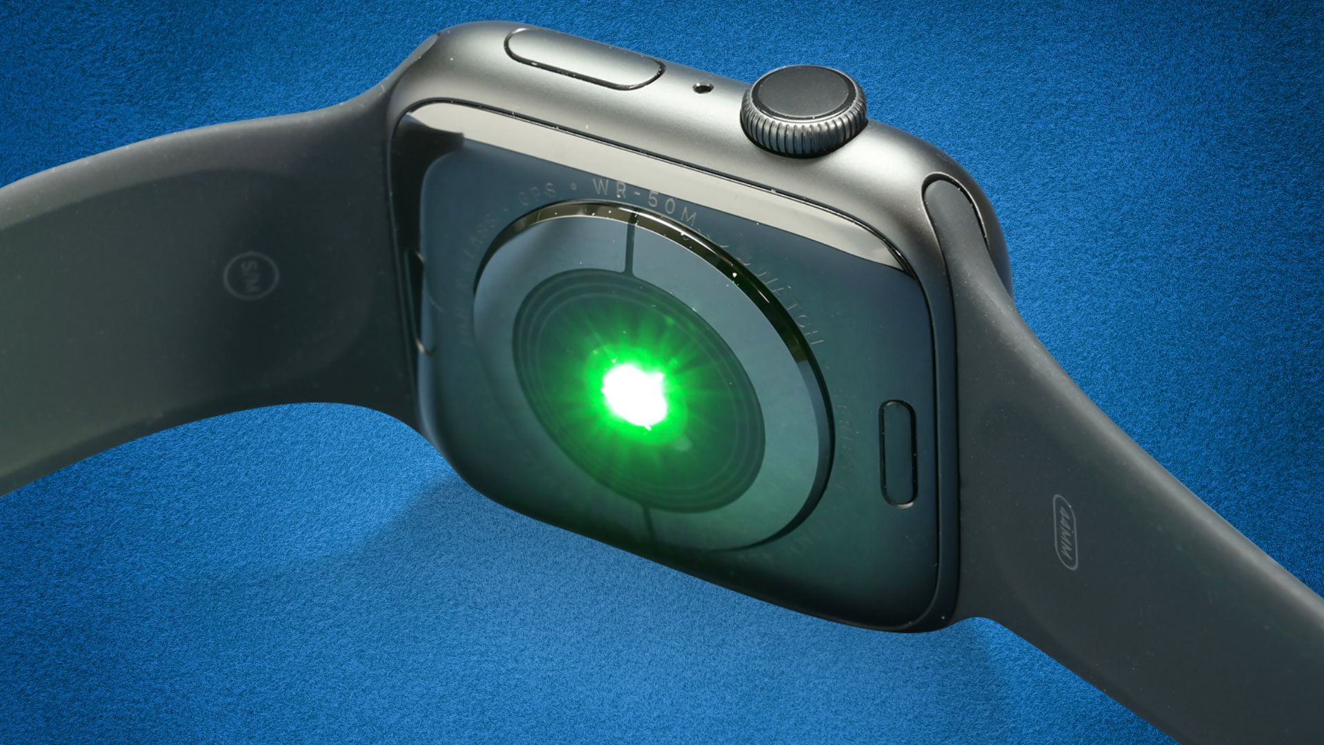 How to Turn Off Green Light on Apple Watch - Techtouchy