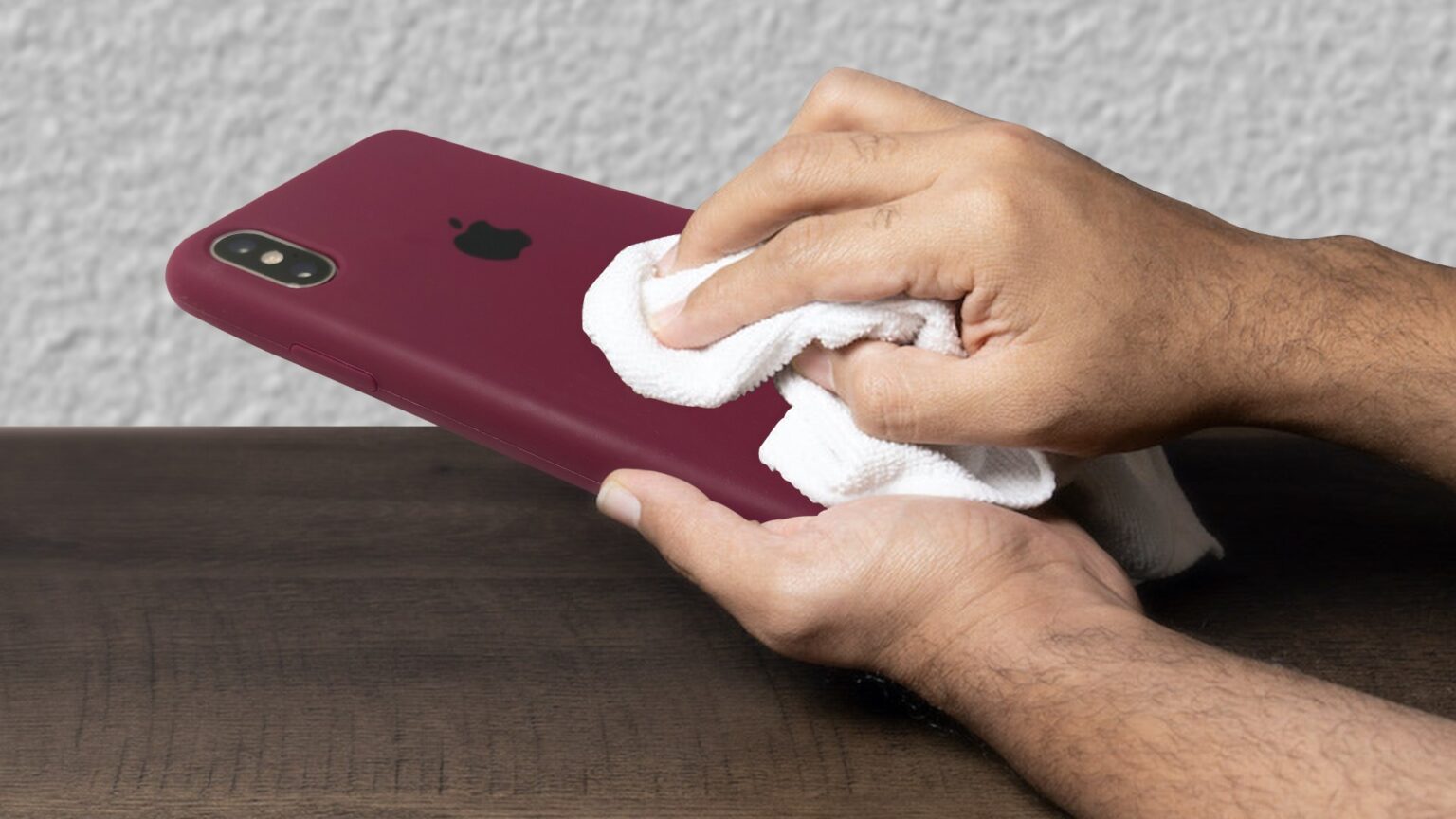 How to Clean Apple Silicone Case for iPhone 3 Easy Ways