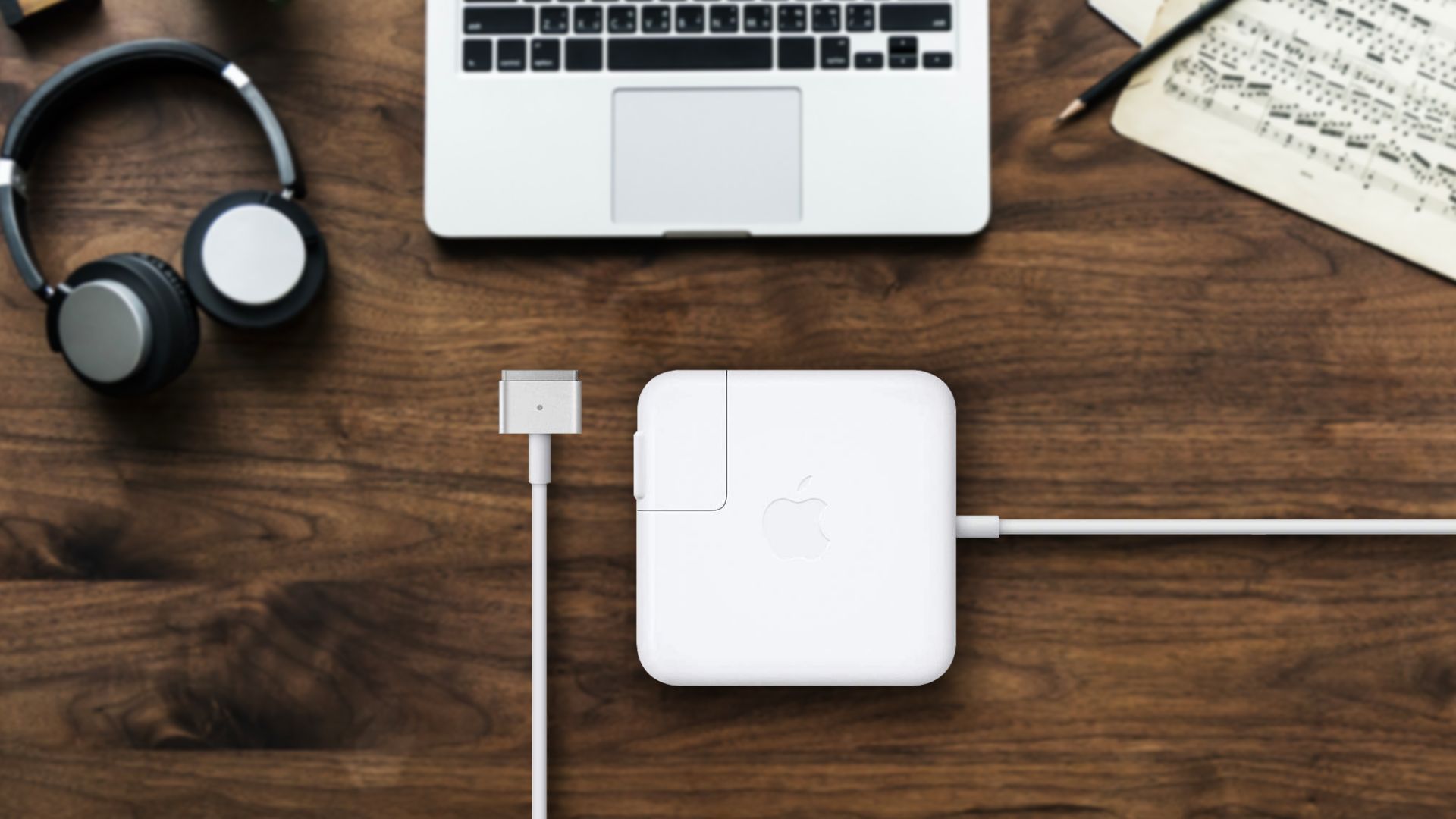 Apple 45W MagSafe Power Adapter