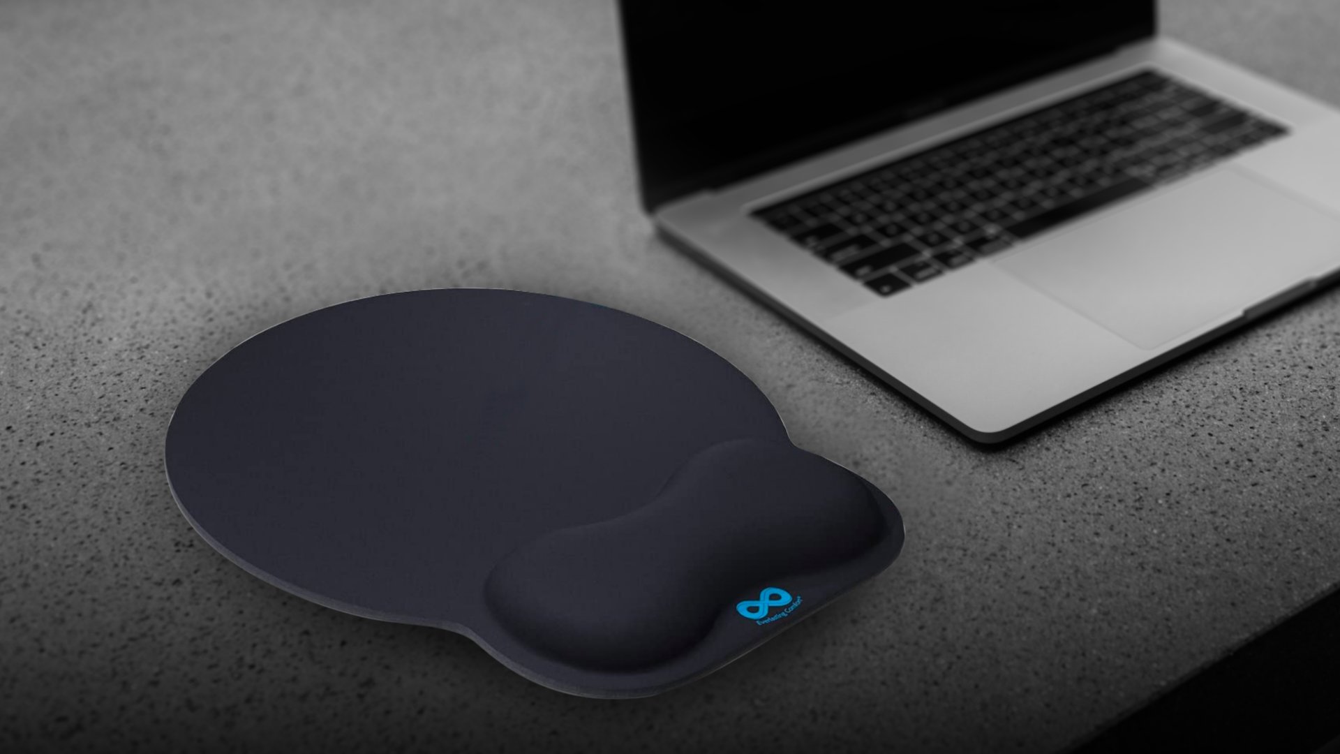 Everlasting Comfort Mouse Pad