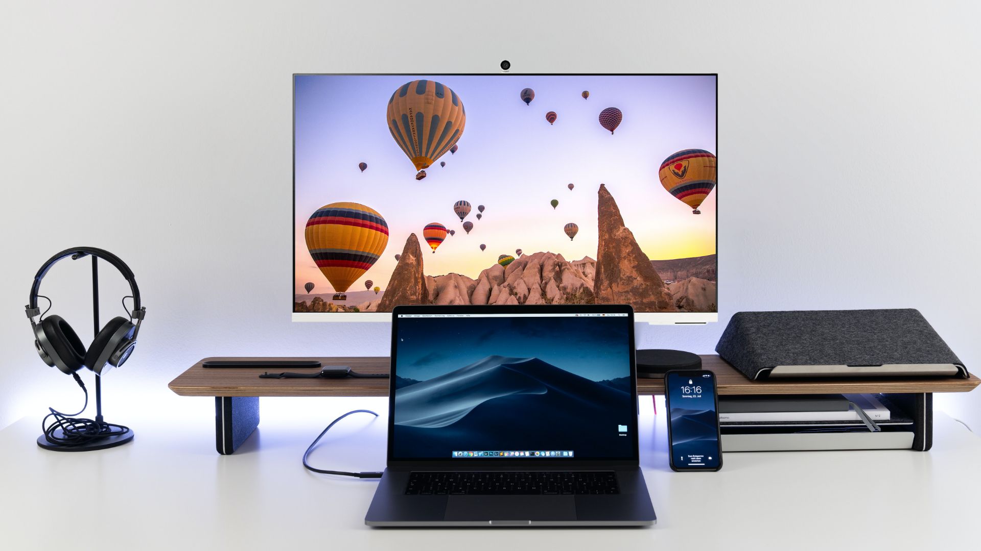  Samsung Smart Monitor M8